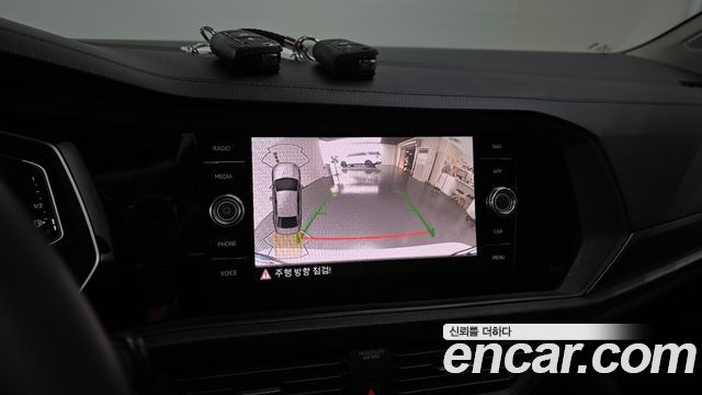 Volkswagen Jetta 2021 — photo 20