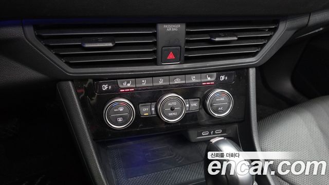 Volkswagen Jetta 2021 — photo 23