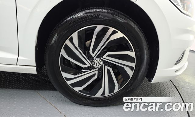 Volkswagen Jetta 2021 — photo 7
