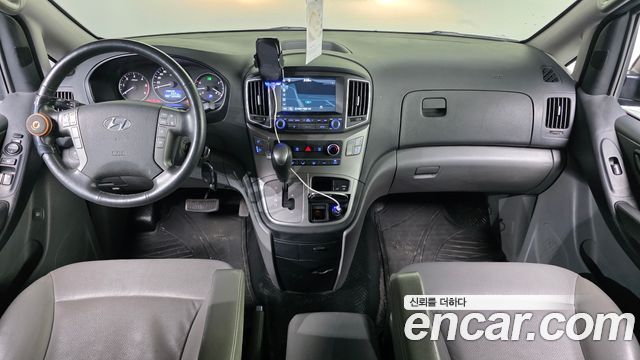 Hyundai Starex 2019 — photo 10