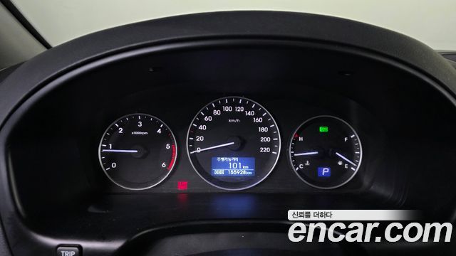 Hyundai Starex 2019 — photo 11