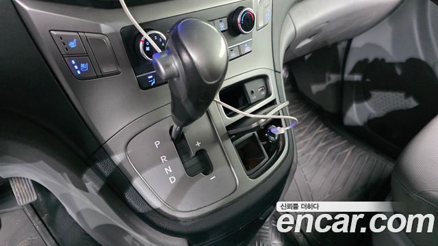 Hyundai Starex 2019 — photo 12