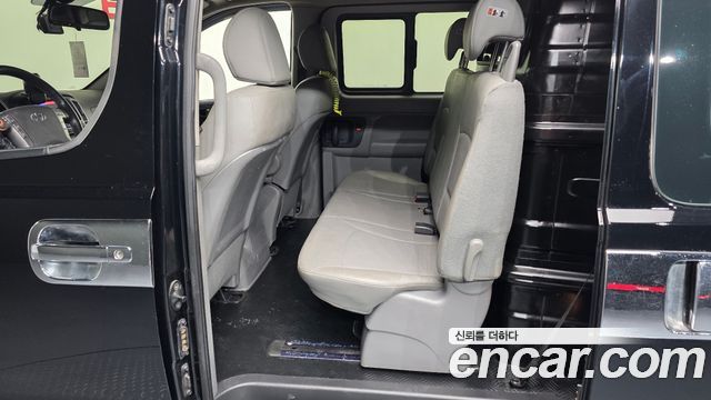Hyundai Starex 2019 — photo 17