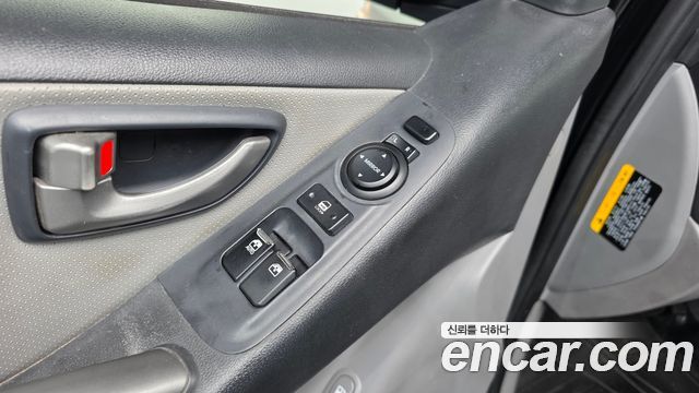 Hyundai Starex 2019 — photo 25