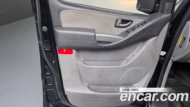 Hyundai Starex 2019 — photo 14