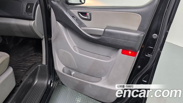 Hyundai Starex 2019 — photo 15