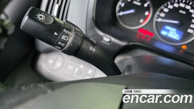 Hyundai Starex 2019 — photo 27