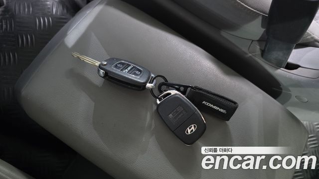 Hyundai Starex 2019 — photo 28