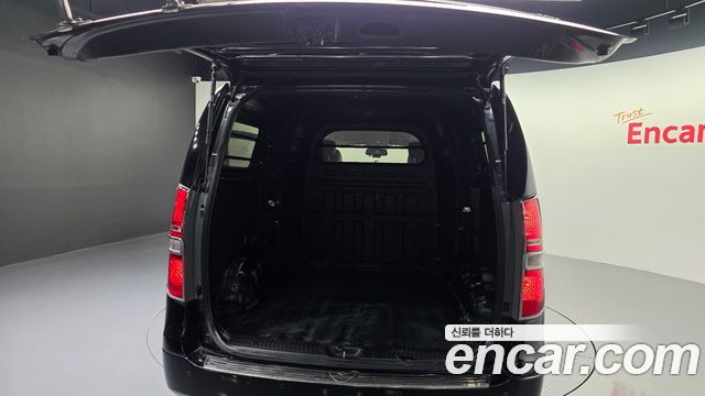 Hyundai Starex 2019 — photo 30