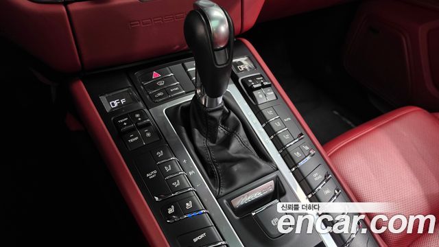 Porsche Macan 2017 — photo 9