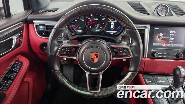 Porsche Macan 2017 — photo 13