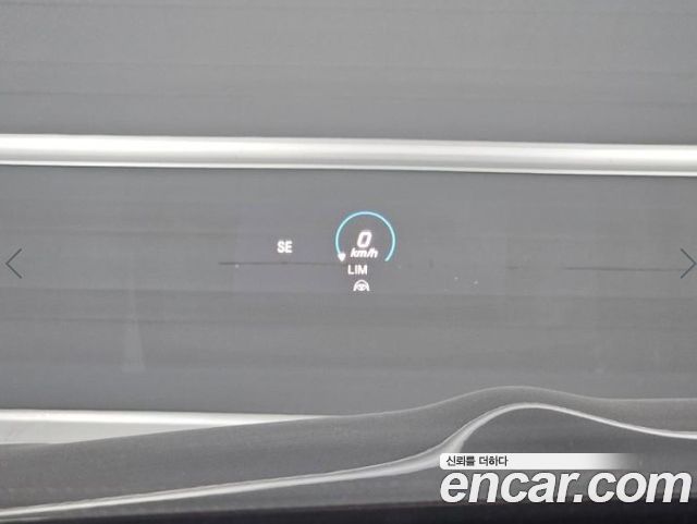 Mercedes-Benz E-Class 2023 — photo 17