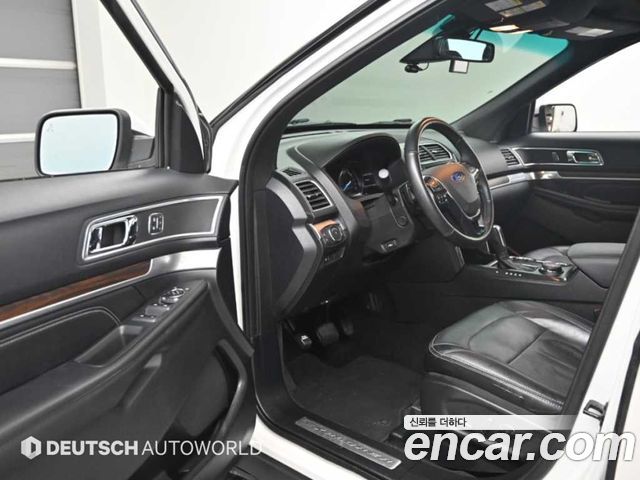 Ford Explorer 2016 — photo 11