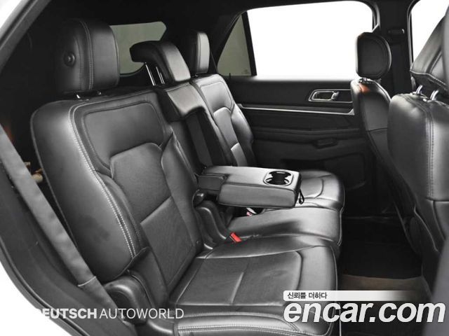 Ford Explorer 2016 — photo 12