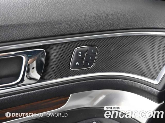 Ford Explorer 2016 — photo 16