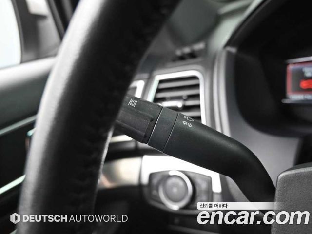 Ford Explorer 2016 — photo 17