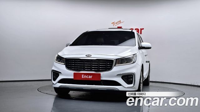 Kia Canival 2019 — photo 3