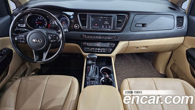 Kia Canival 2019 — photo 7