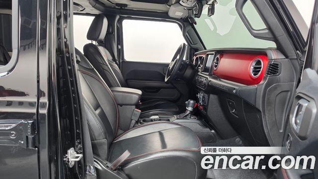 Jeep Wrangler 2018 — photo 17