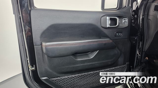 Jeep Wrangler 2018 — photo 14