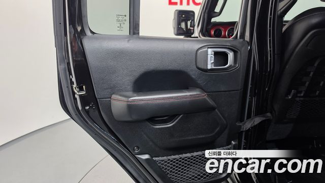 Jeep Wrangler 2018 — photo 15