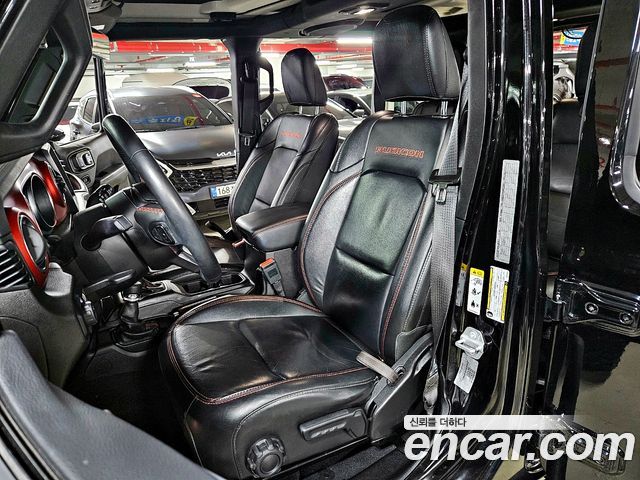 Jeep Wrangler 2018 — photo 16
