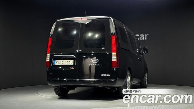 Hyundai Staria 2022 — photo 4
