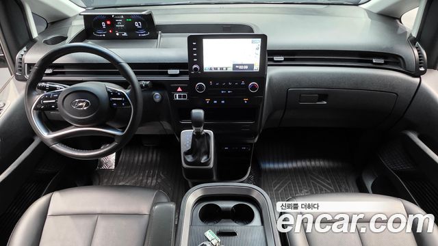 Hyundai Staria 2022 — photo 10