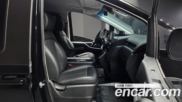 Hyundai Staria 2022 — photo 18