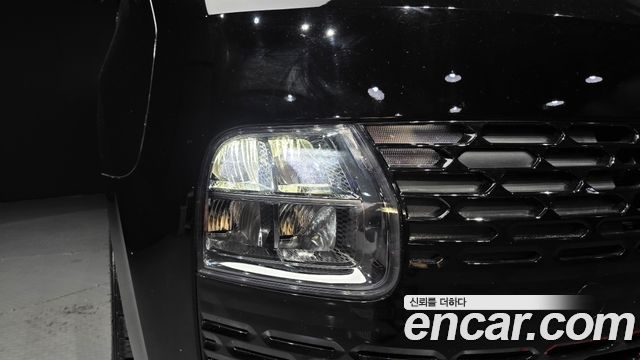 Hyundai Staria 2022 — photo 8