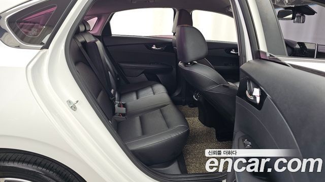 Kia K3 2019 — photo 12