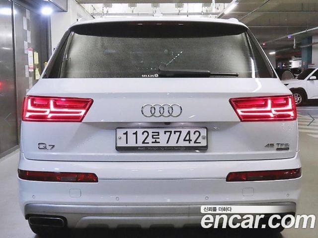 Audi Q7 2019 — photo 5
