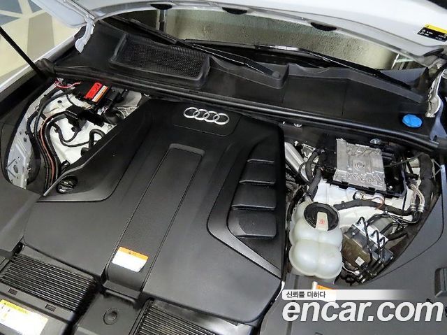 Audi Q7 2019 — photo 19