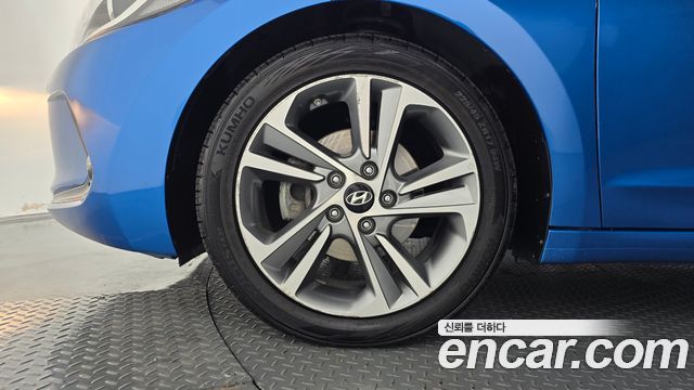 Hyundai AVANTE 2018 — photo 5