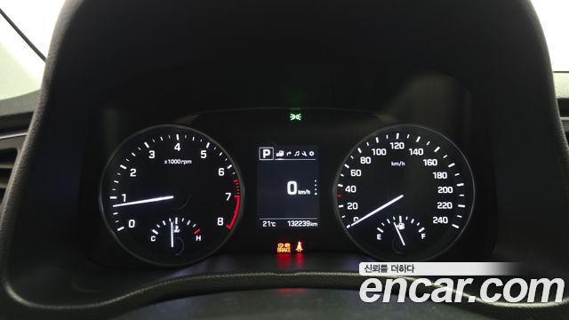 Hyundai AVANTE 2018 — photo 11