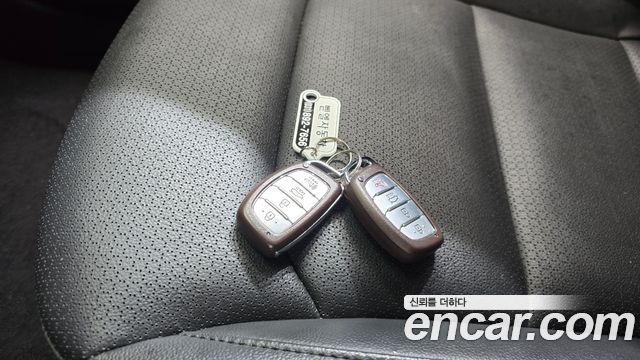 Hyundai AVANTE 2018 — photo 23