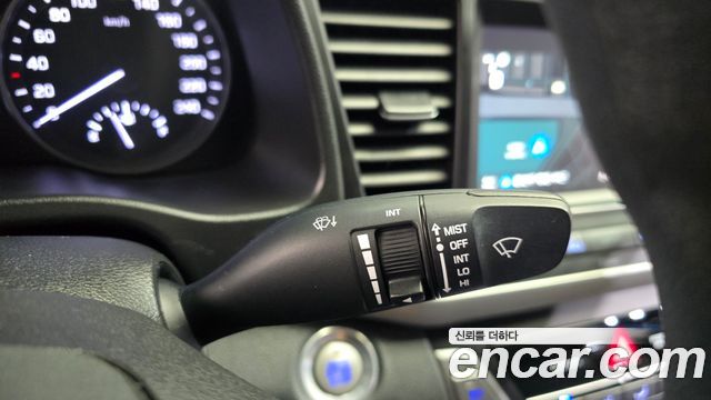 Hyundai AVANTE 2018 — photo 26