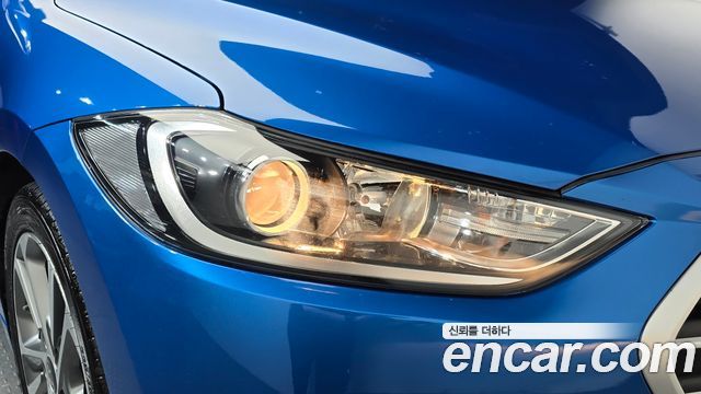 Hyundai AVANTE 2018 — photo 8