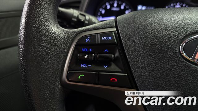 Hyundai AVANTE 2018 — photo 29