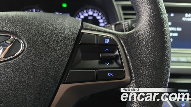 Hyundai AVANTE 2018 — photo 30