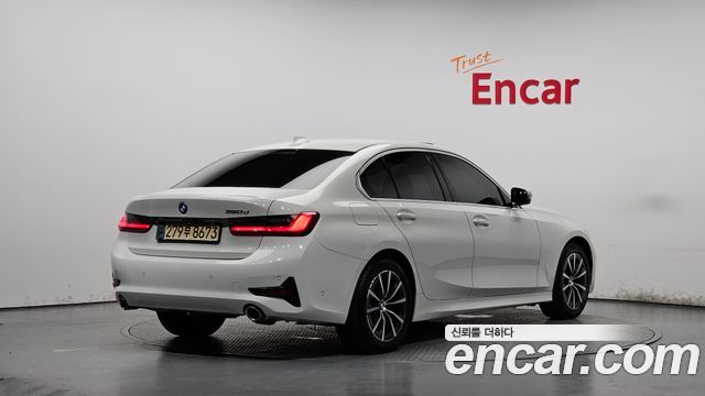 BMW 3-Series 2019 — photo 2