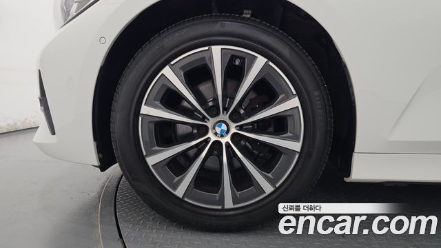 BMW 3-Series 2019 — photo 5