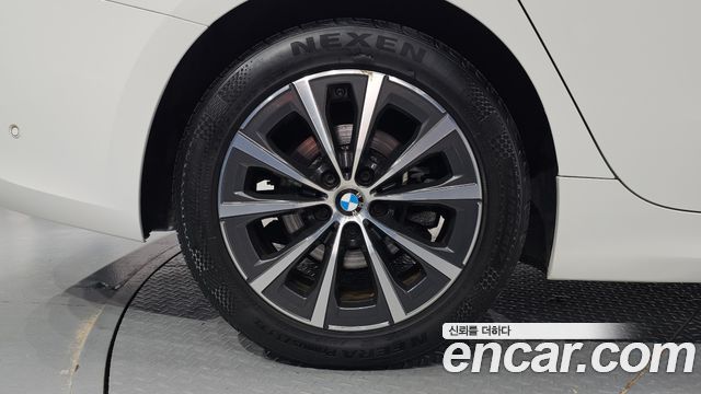 BMW 3-Series 2019 — photo 7