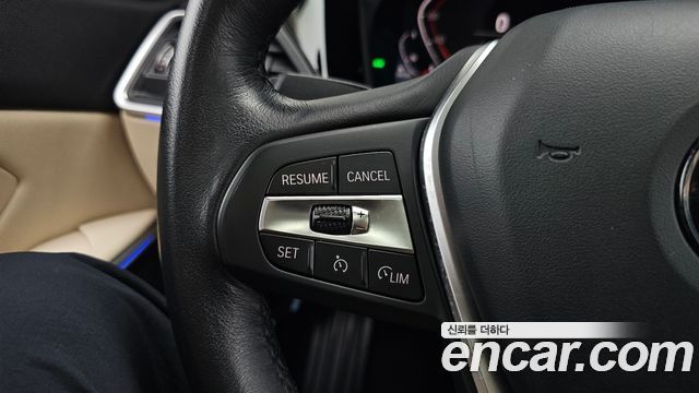BMW 3-Series 2019 — photo 30