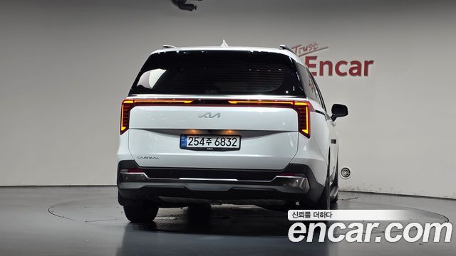 Kia Canival 2025 — photo 4