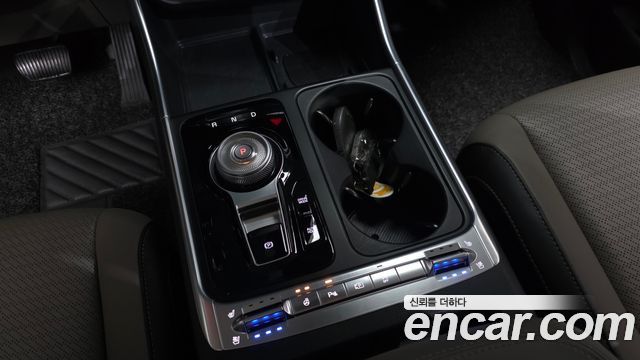 Kia Canival 2025 — photo 12