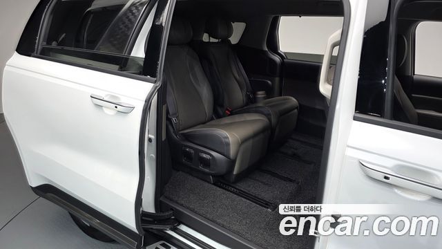 Kia Canival 2025 — photo 18