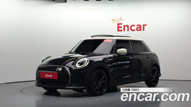 Mini Cooper 2023 — photo 31