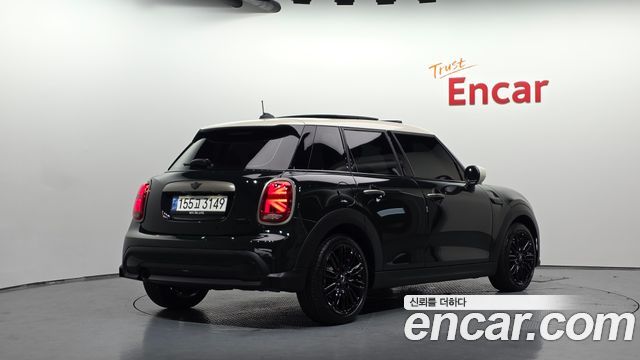 Mini Cooper 2023 — photo 2