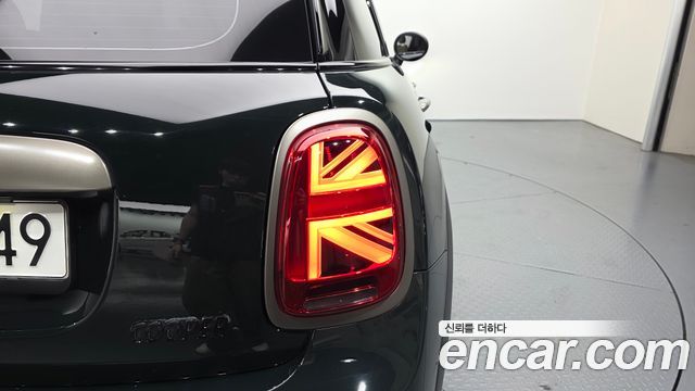 Mini Cooper 2023 — photo 9